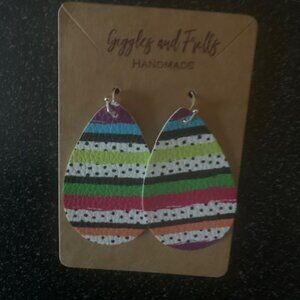 NEW - Leather drop/multi color earrings!